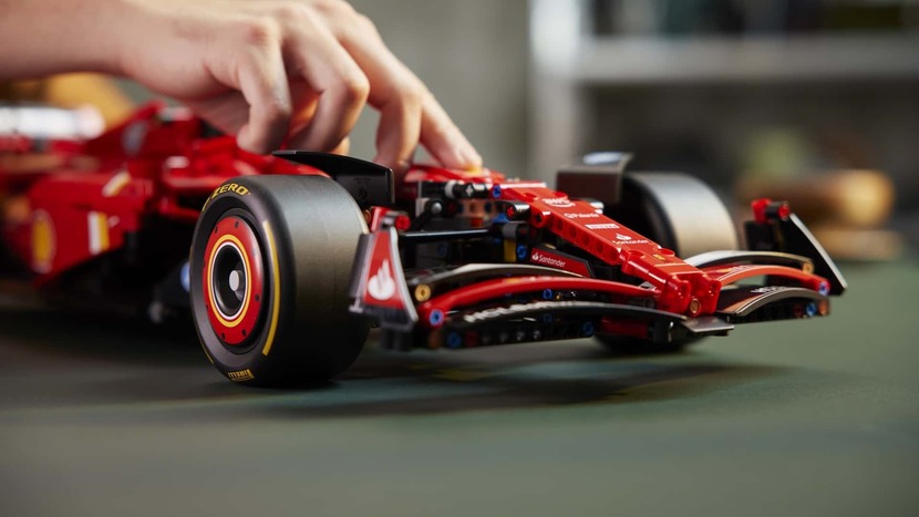 耗时超1200小时，乐高1:1法拉利车模亮相 只差一个驾驶员插图4