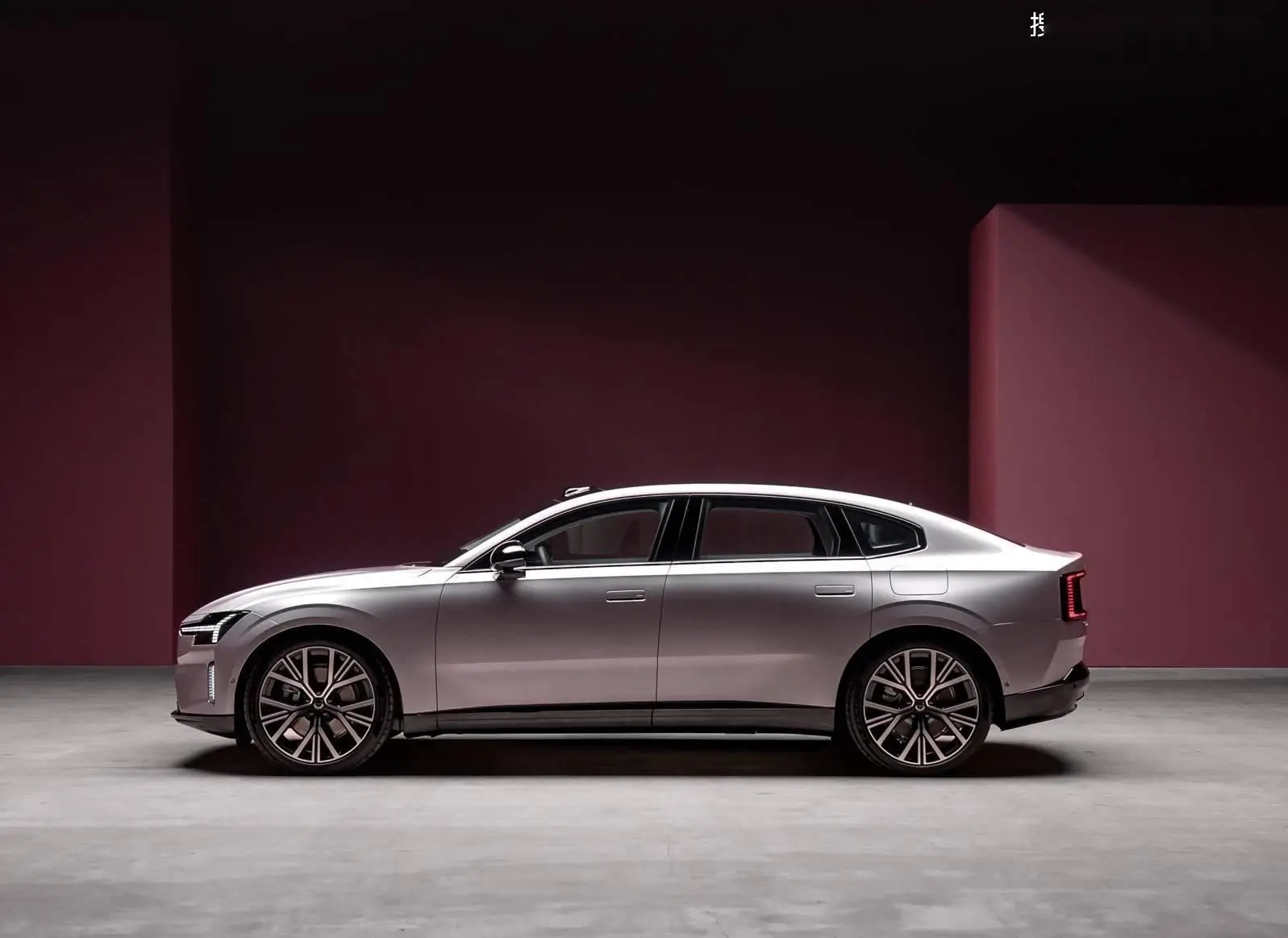 沃尔沃版“帕拉梅拉”来了！轴距3米1+激光雷达，3.9秒破百插图1