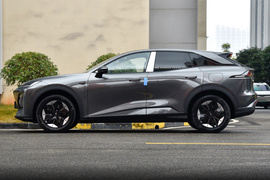 体验深蓝汽车S07，金钟罩电池+华为智驾+3C快充，全面且实在！插图5