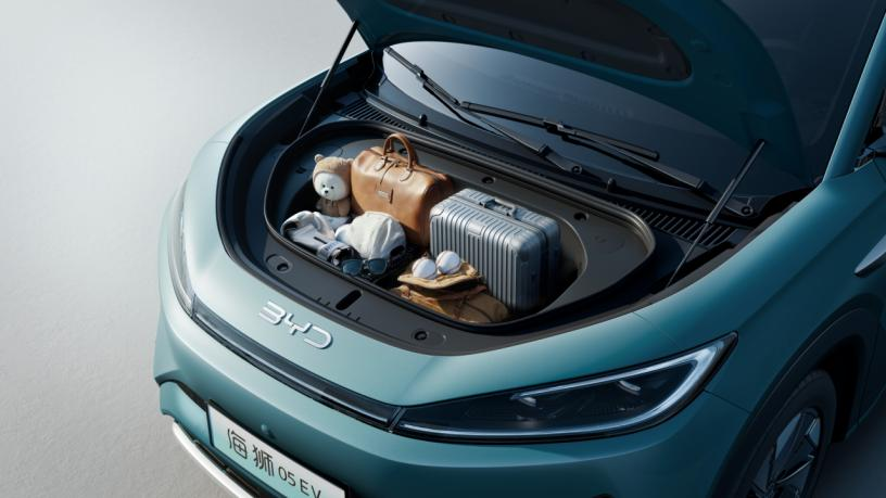 后五连杆独立悬架、后置后驱动力，比亚迪海狮05EV11.78万元起售