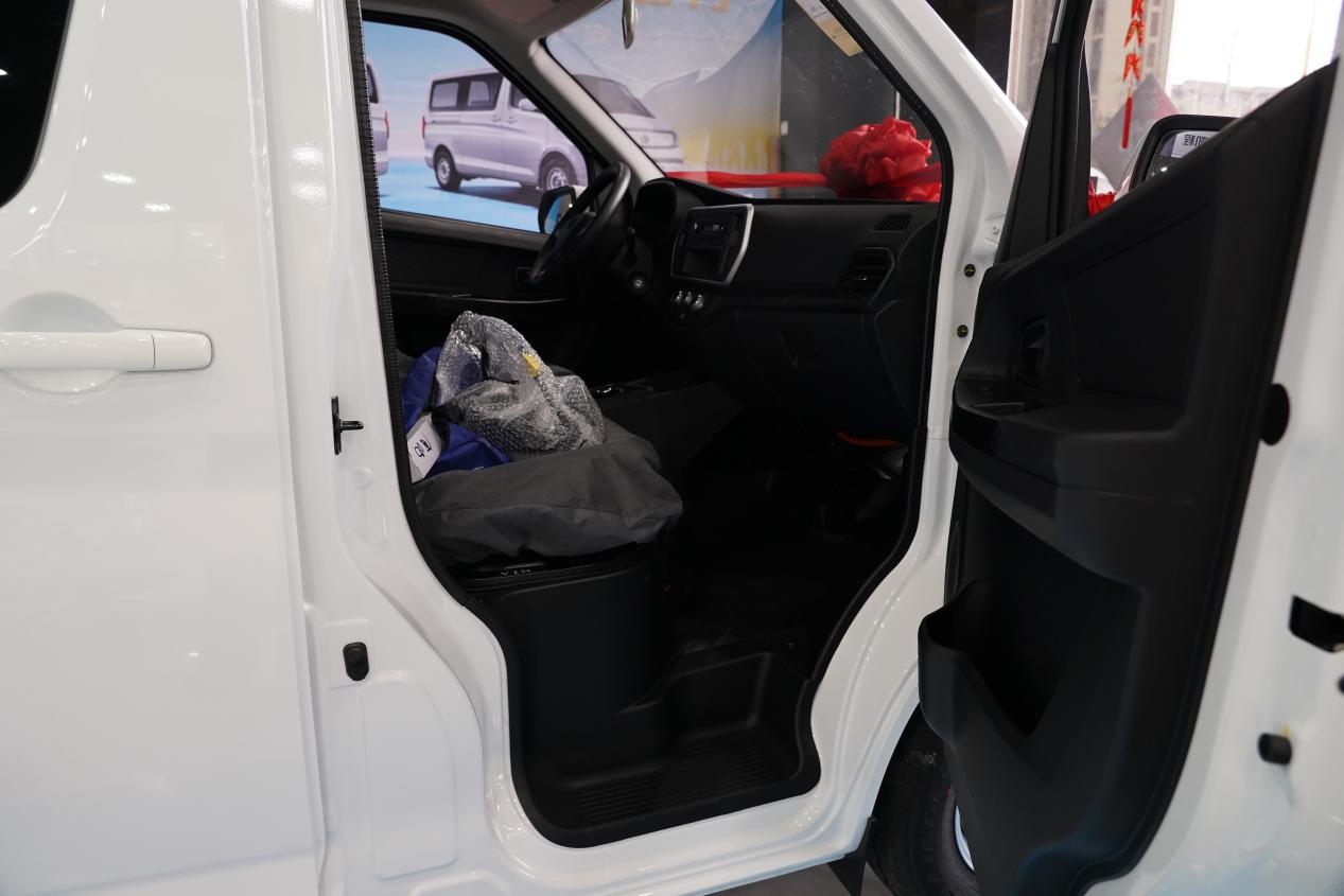 试驾新一代长安睿行EM80,说说我的想法插图2 试驾新一代长安睿行EM80,说说我的想法