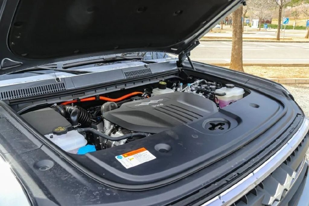 试驾方程豹豹5智驾版：智能与越野两不误！