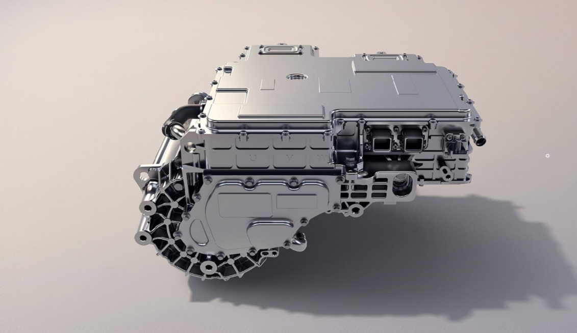 比亚迪秦L EV，搭载宝马常见的双球节支柱悬挂，轿车也有冰箱