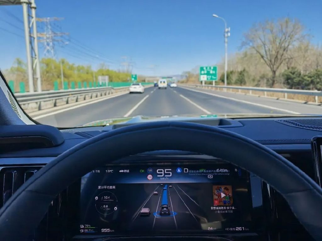 试驾方程豹豹5智驾版：智能与越野两不误！