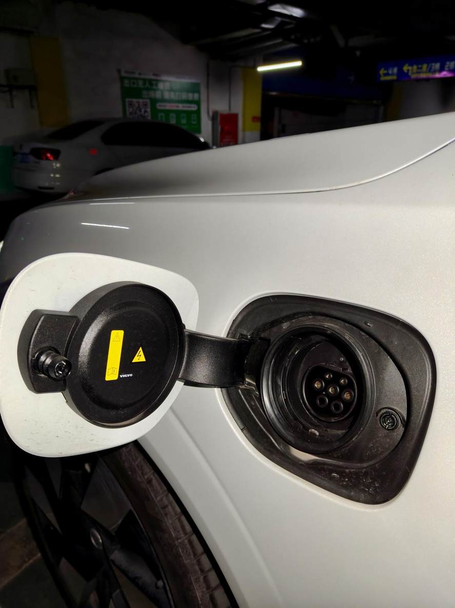 短试2025款沃尔沃XC60插混版：P4电机惊喜，空悬感受好评