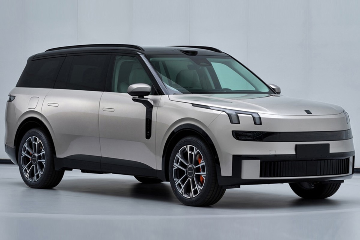 价格屠夫还是技术平替？领克 900 VS问界 M9