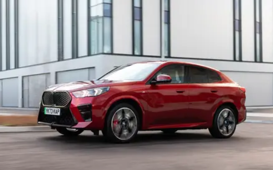 宝马iX2纯电SUV曝光：续航350公里 售价32万你会买吗