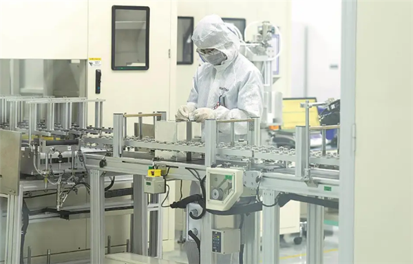 全球首款实现量产！广东首条半固态储能电池产线投产