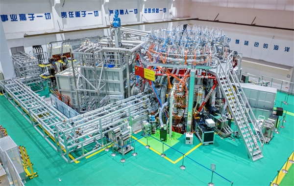 中国可控核聚变技术重大进展：新一代人造太阳首次实现“双亿度”！