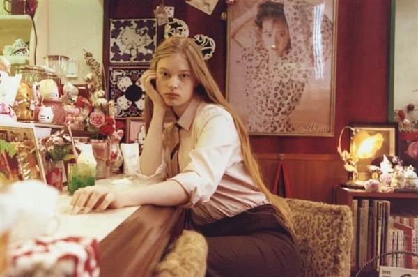 马斯克变性“女儿”炮轰父亲：没有安全感的小丑、特斯拉是庞氏骗局