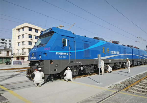 中车大同新型复兴型电力机车批量投用:牵引力显著提升插图1 中车大同新型复兴型电力机车批量投用:牵引力显著提升