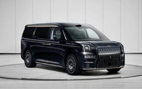 大佬专属座驾！极氪009光辉将于上海车展亮相：黑金配色霸气十足