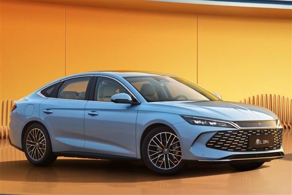 华为、比亚迪“引领”兆瓦级充电：2025年或成闪充“元年”