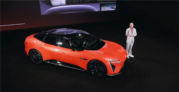 最帅华为系轿车 阿维塔06开启预售：21.59万起