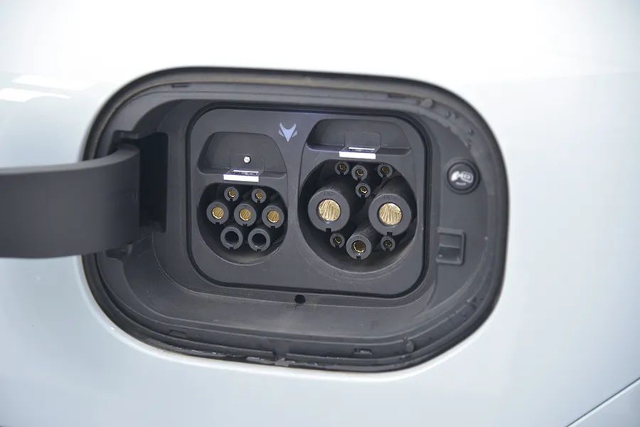 极狐阿尔法S5:11万多买到20万的车,太值了!插图4 极狐阿尔法S5:11万多买到20万的车,太值了!