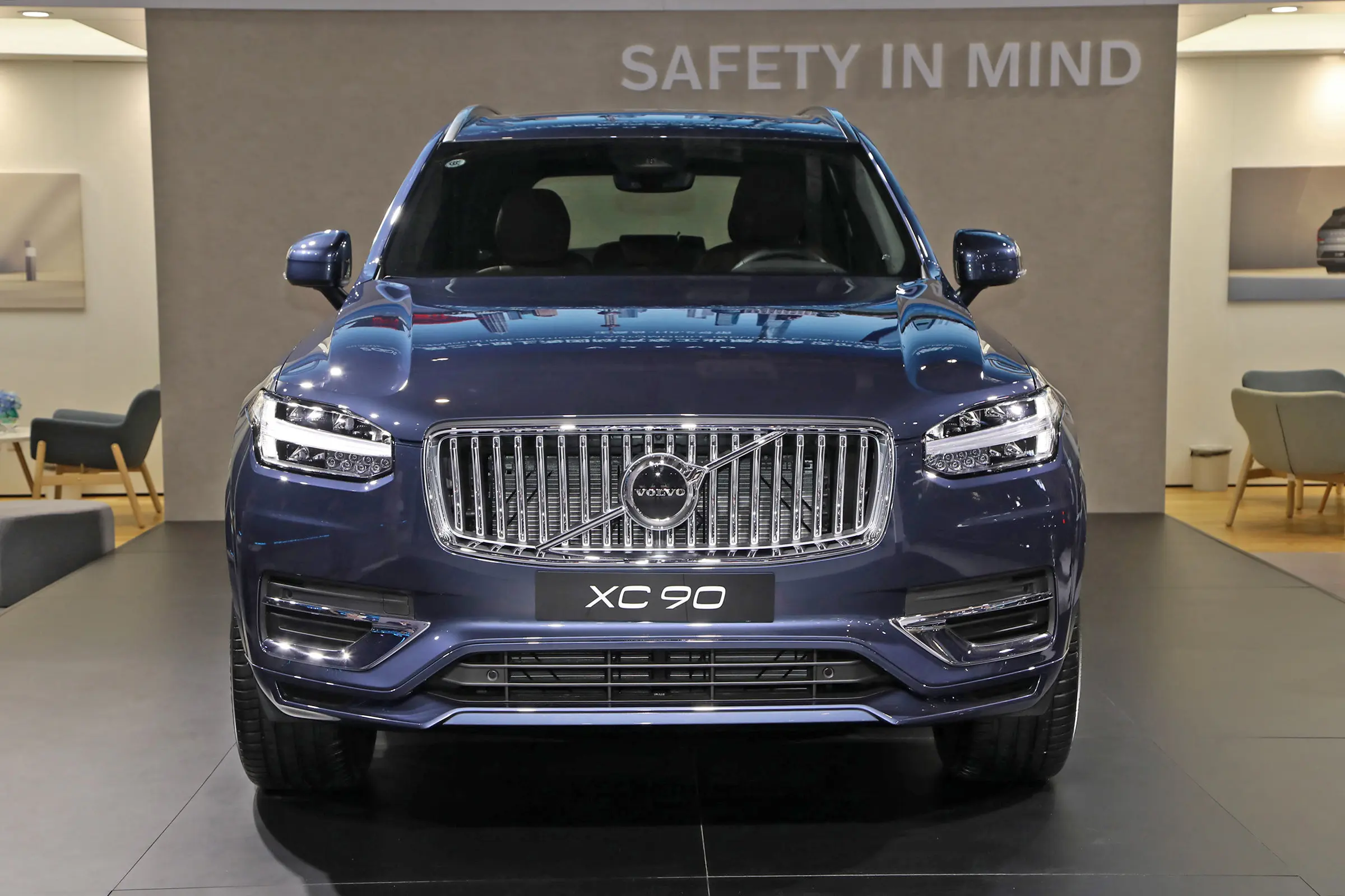 "陆地坦克"不是吹的，全新沃尔沃XC90四大升级，继续扛起安全大旗