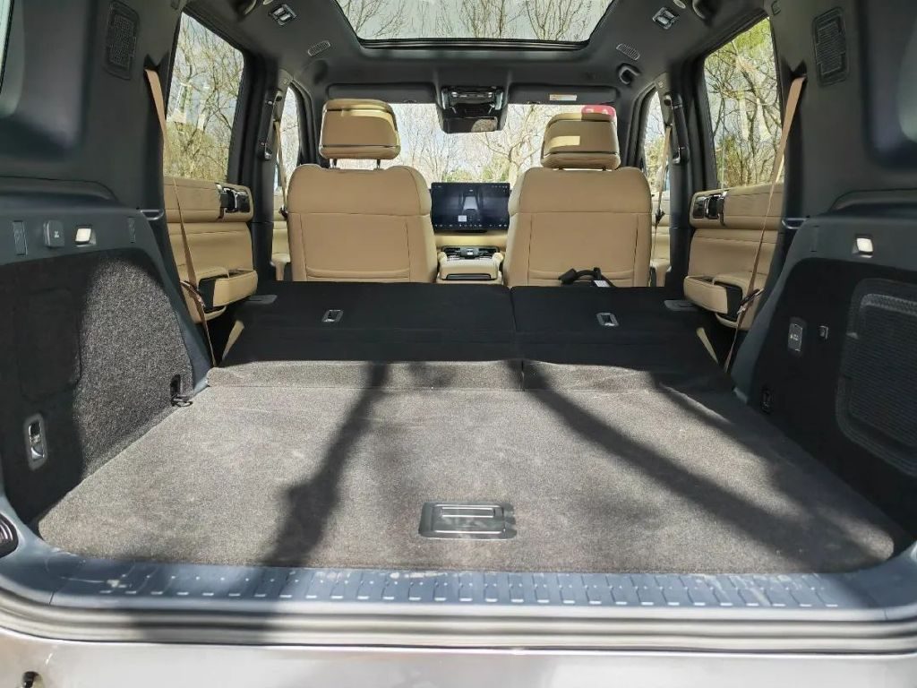 试驾方程豹豹5智驾版：智能与越野两不误！