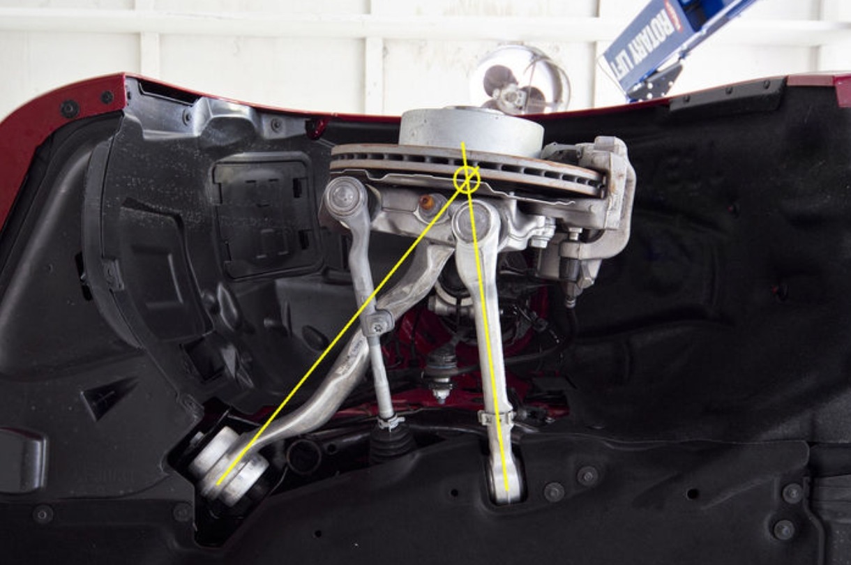 比亚迪秦L EV，搭载宝马常见的双球节支柱悬挂，轿车也有冰箱