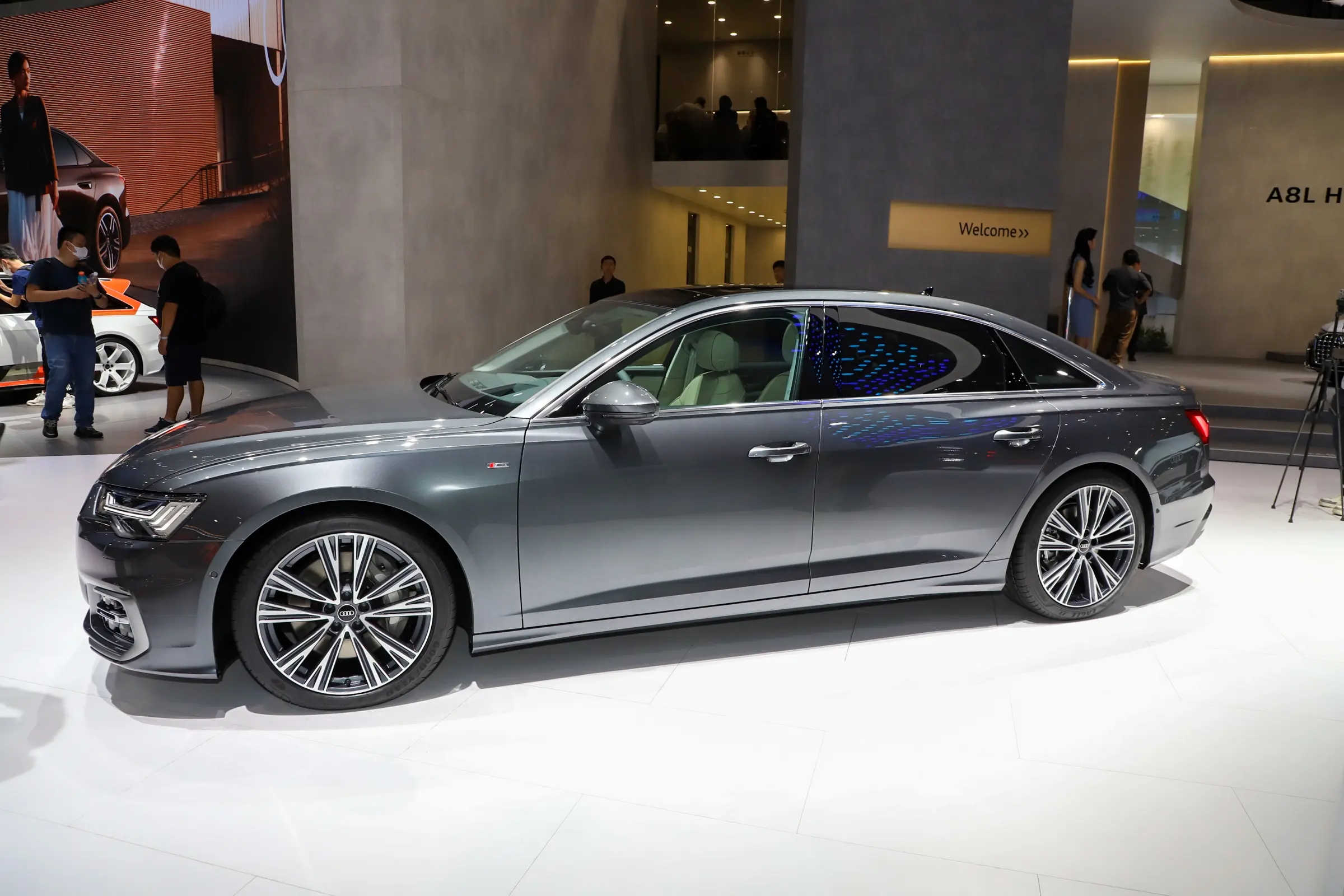 销量大增，奥迪2月卖车3.5万台，事实证明：以价换量还是管用的插图1