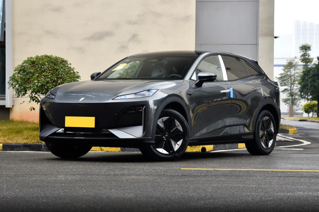 体验深蓝汽车S07，金钟罩电池+华为智驾+3C快充，全面且实在！插图