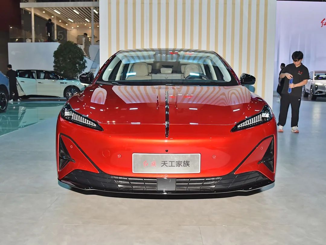 配备红旗司南智驾系统，纯电动中型SUV 天工06正式亮相插图9