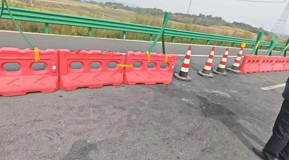 详解小米SU7高速碰撞爆燃，三大问题理性分析插图4