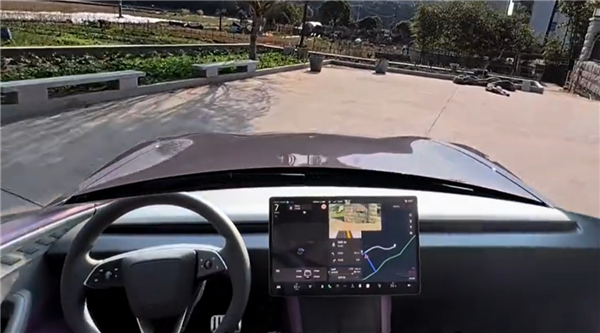 专家：建议将修路信息通过地图推送给每辆智驾汽车