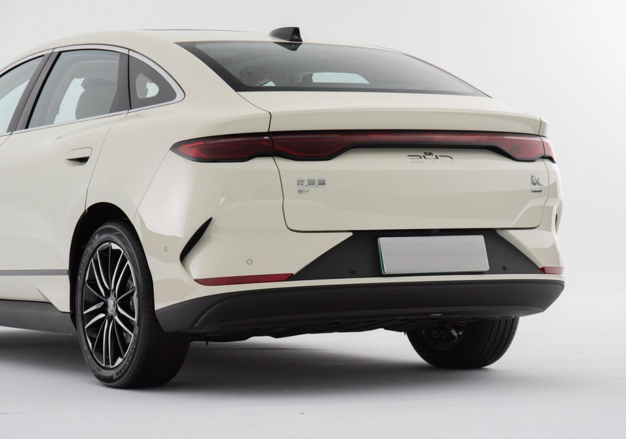 既要后驱激情，又要钱包友好？比亚迪秦L EV：这次，全都要！插图12