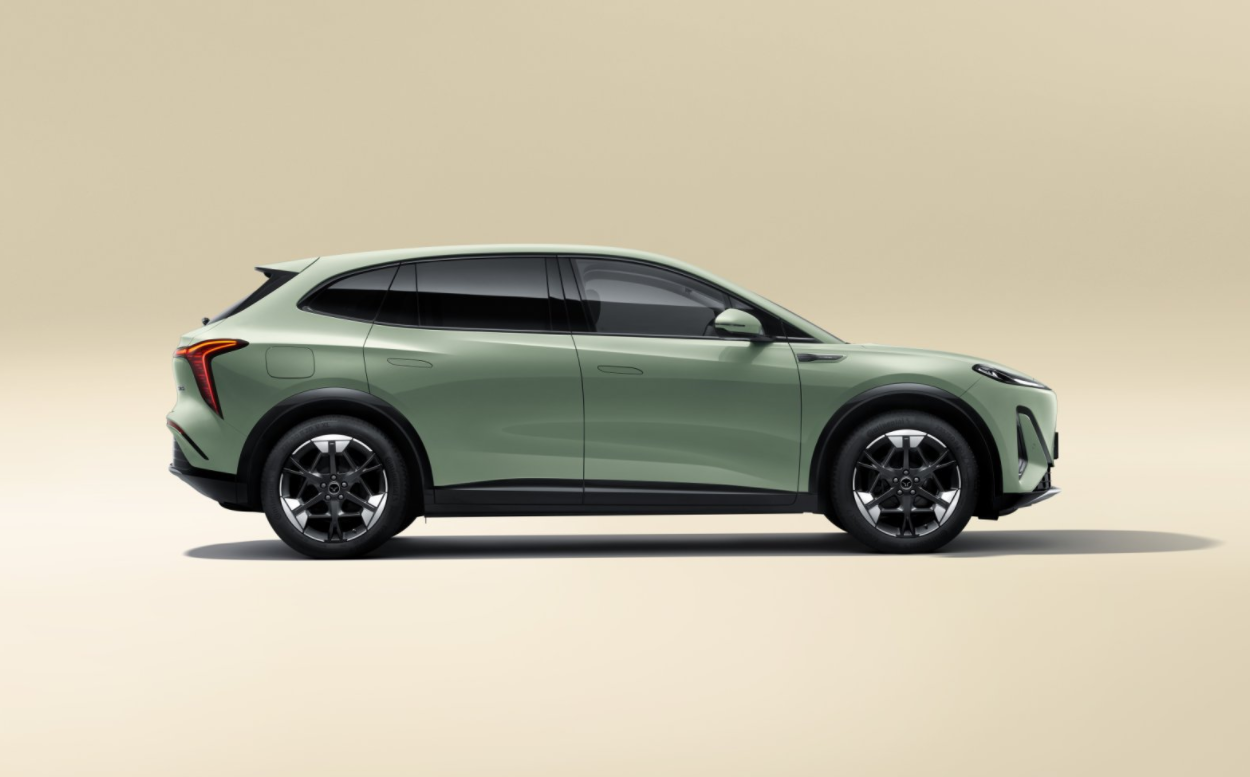 配备红旗司南智驾系统，纯电动中型SUV 天工06正式亮相插图2