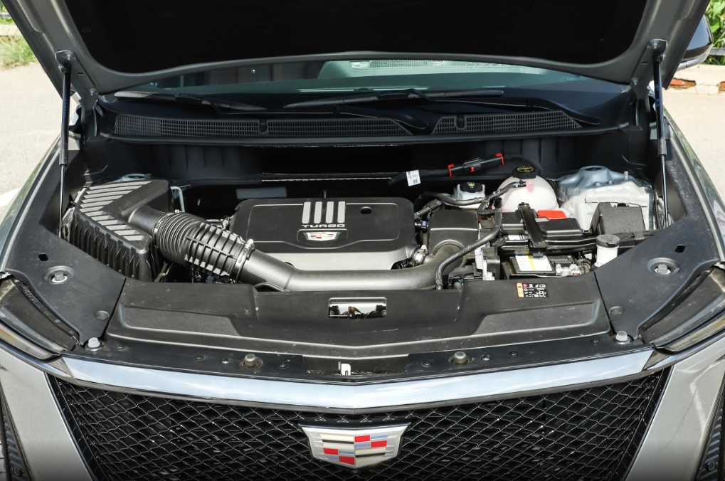 想买豪华SUV，新款凯迪拉克XT5值得一看，内外全面升级，标配2.0T插图7