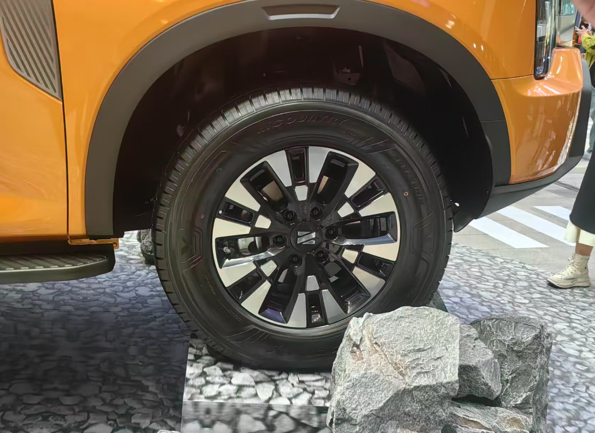 皮卡累销超150万的郑州日产，再推劲爆新品，预售价仅11.99万起！插图10