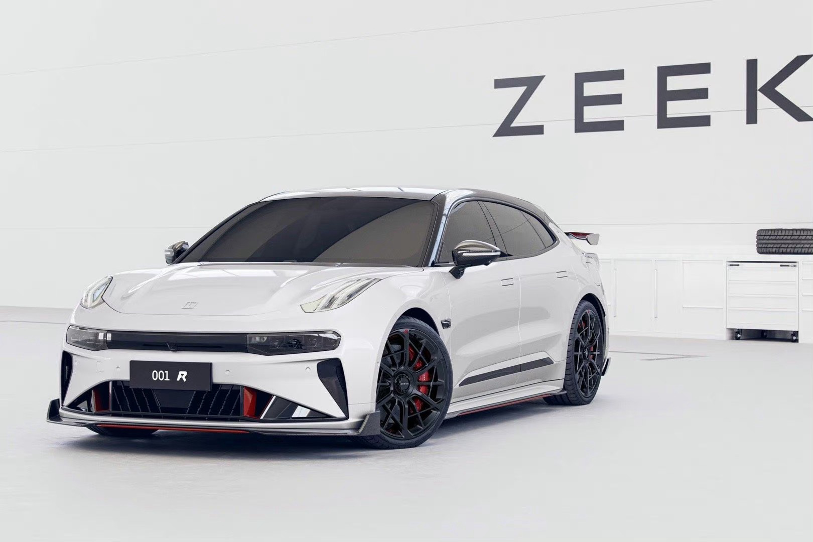 反向收割中东土豪，极氪要做国产BBA？