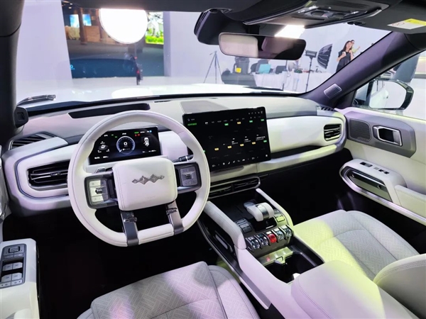 比亚迪造了一台能漂移的SUV 还只要13.98万