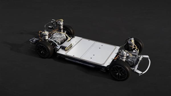 62.8万起的仰望U7上市：比亚迪在豪华市场放出一条“鲨鱼”