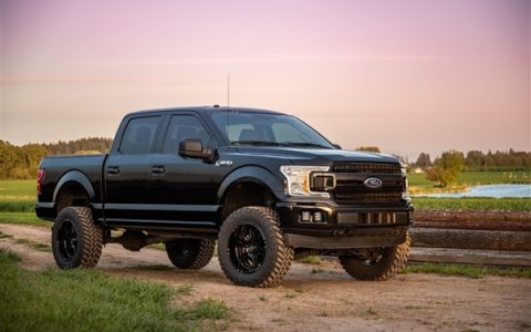 进口车关税“永久”增至25%！美国人抢购汽车：电车卖疯了