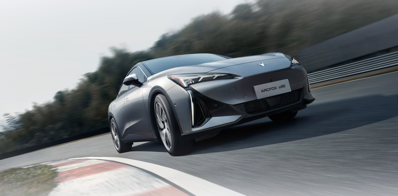 极狐汽车3月销量创新高， 13018位新车主明智之选插图3