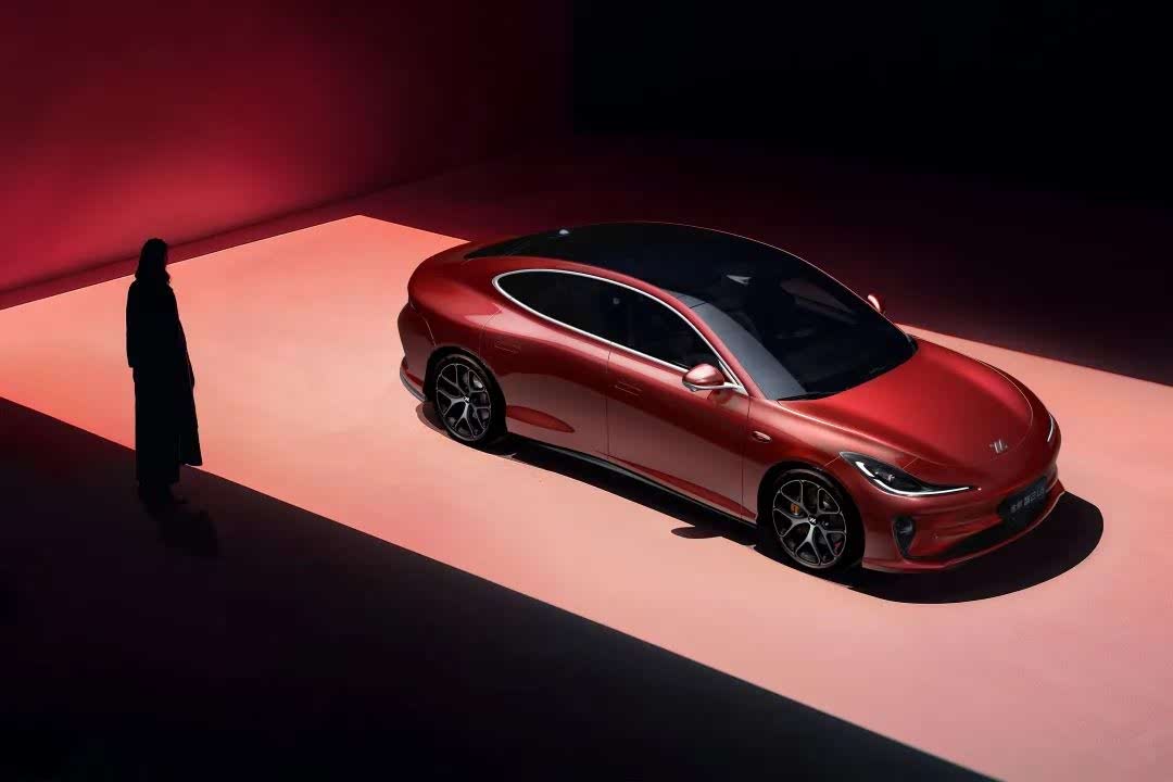 新款智己 L6 官图亮相！提供全新配色，计划 4 月份发布插图