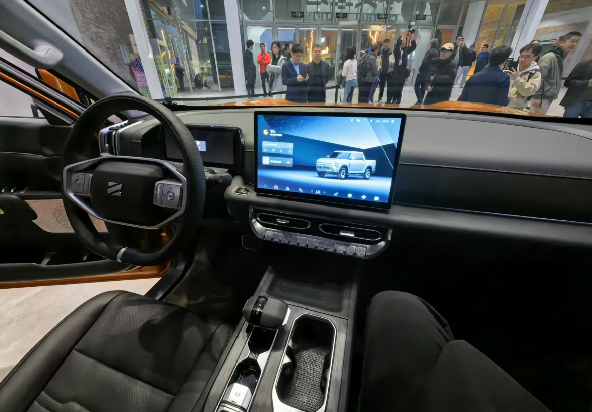 皮卡累销超150万的郑州日产，再推劲爆新品，预售价仅11.99万起！插图6