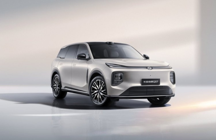 重新定义数智价值！长安汽车加速向上，凭实力出圈