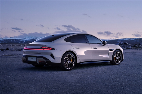 从智驾到司机接管 2秒反应时间到底够不够网友吵翻：专家释疑