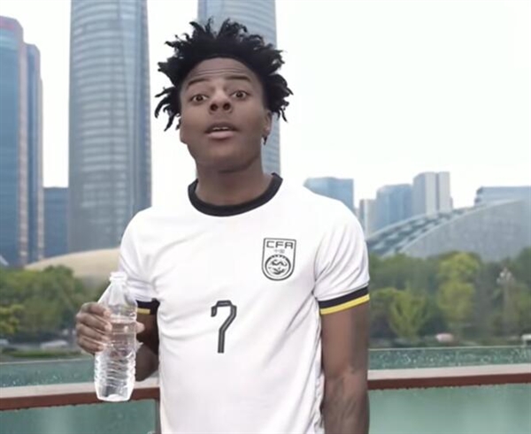 甲亢哥被8D魔幻重庆吓到惊呼：一脸懵圈