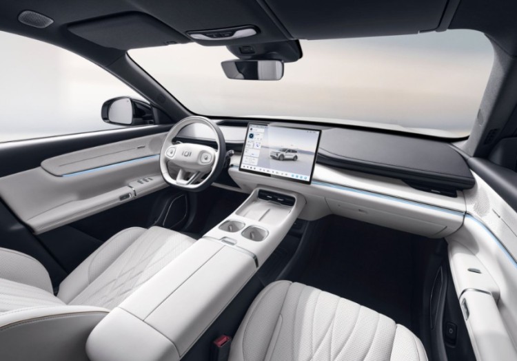 重新定义数智价值！长安汽车加速向上，凭实力出圈