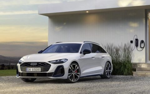 奥迪A5 PHEV官图发布，插混中型轿车，有何独到之处？