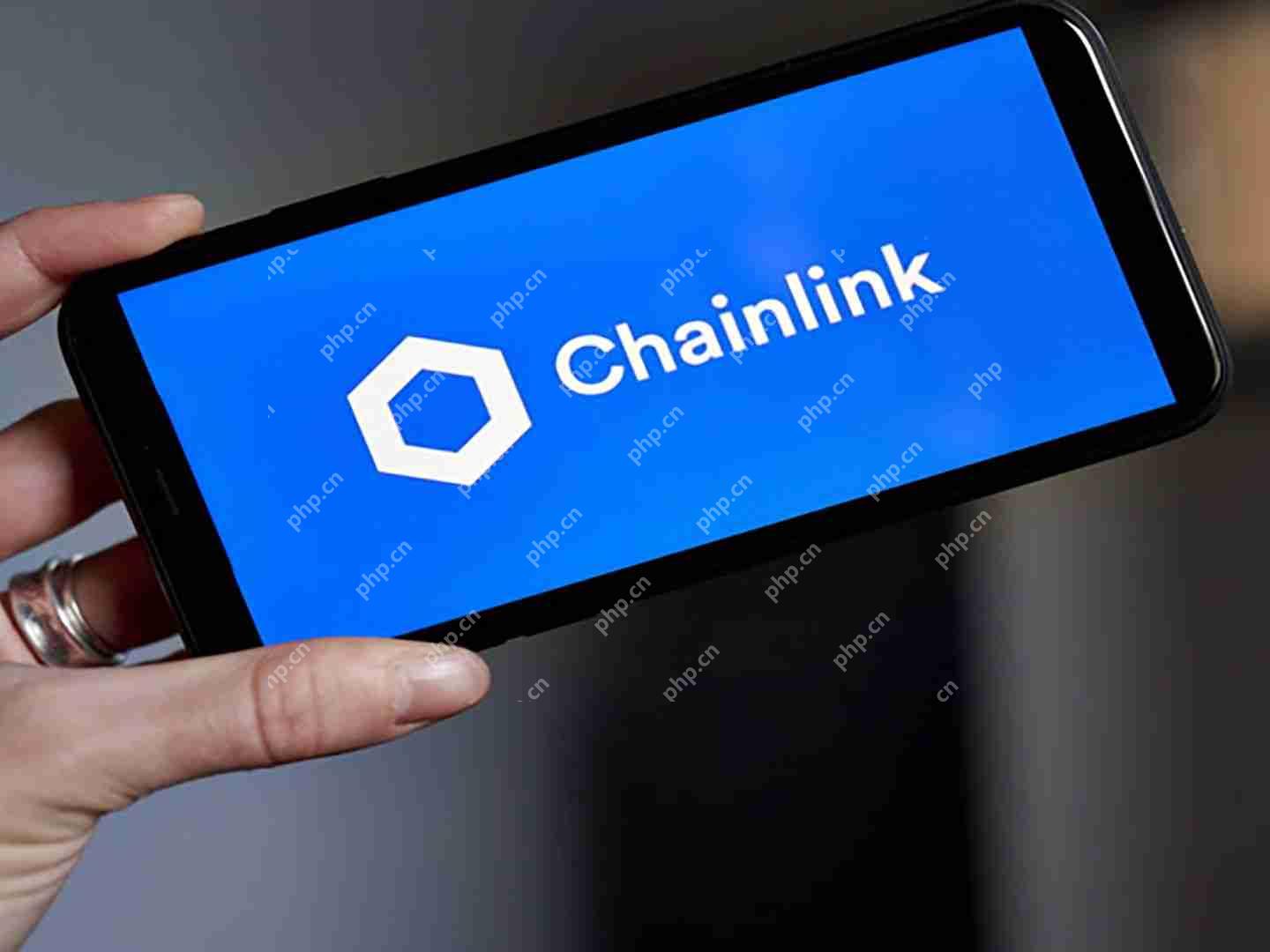 ChainLink正在推出一项新的社区奖励计划，以激励参与其生态系统，从分散数据平台空间和时间（SXT）的令牌分布开始。