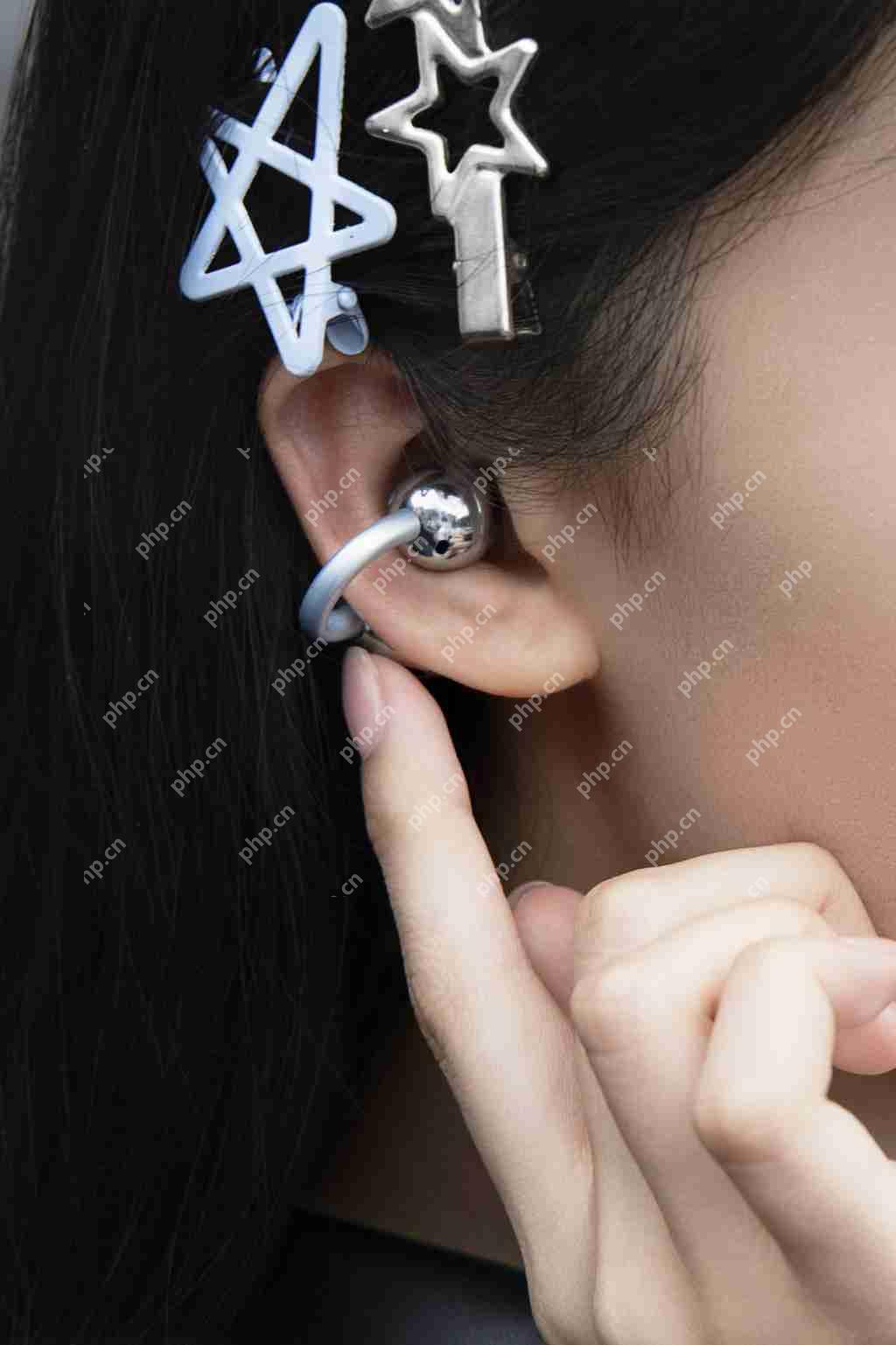 OPPO Enco Clip 珠光海图赏：轻盈科技美学入耳 