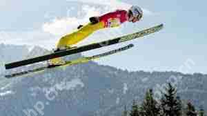 跳台滑雪团队赛以多少米跳台为基础