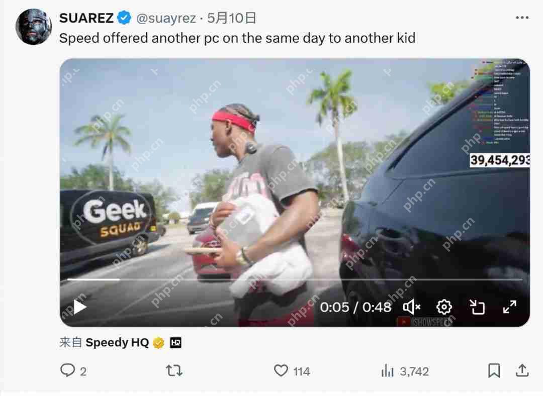 母亲节临近甲亢哥给路人小孩买PC 感动网友