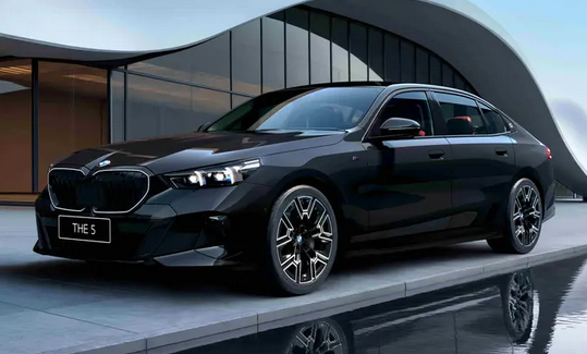 智商不输新势力！宝马5系将于三季度起接入DeepSeek深度思考能力