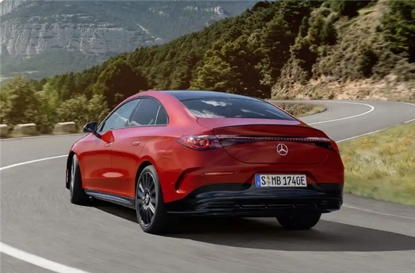 爆奔驰CLA电动版深陷充电门：800V高压快充不适配400V充电器