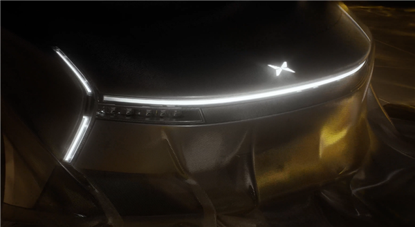 这不得卖40万！小鹏全新P7实车遭曝：剪刀门被保留